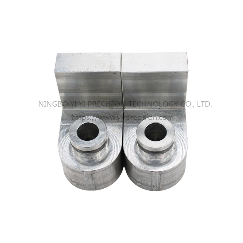 L-shaped aluminum seat